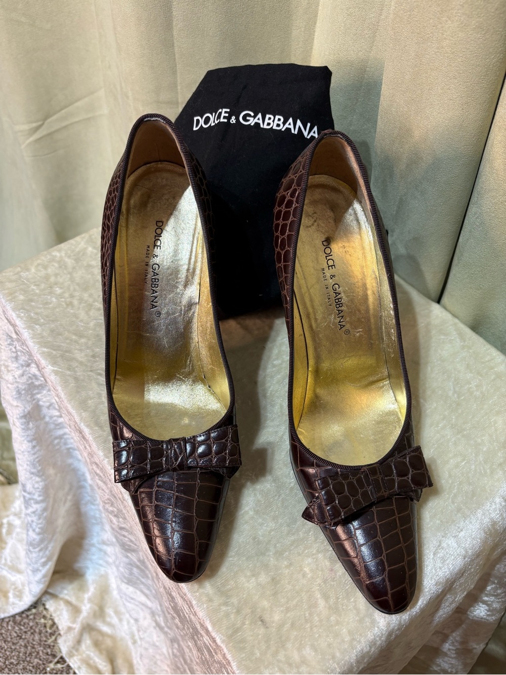 Dolce & Gabbana Brown Croc-Embossed Leather Pointed-Toe Pumps